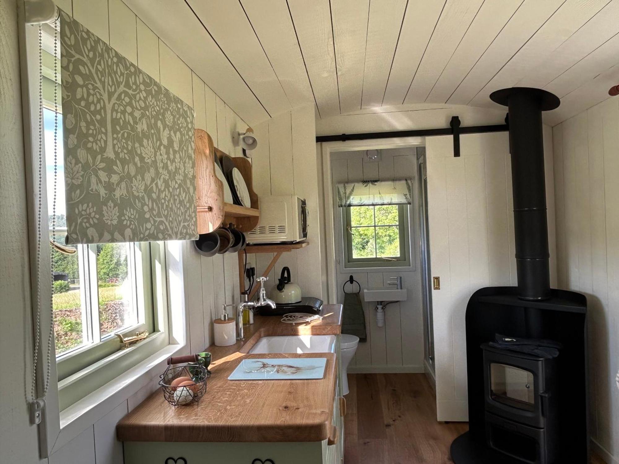 Shepherdhut Retreat North Devon Firepit Exmoor Holiday home